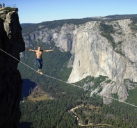 Seiltnzer ber Schlucht