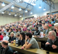 Die Teilnehmerzahl an der StopArmut-Konferenz berstieg die Erwartungen der Organisatoren.