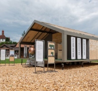 Der mobile Pavillon Niklaus von Fle Unterwegs vor der Ranft