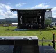 Aufbauarbeiten am Heavenstage-Festival