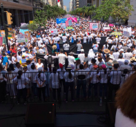 Hunderttausende Ecuadorianer protestieren gegen die Gender Ideologie