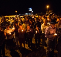 Viele Menschen waren an der Trauerfeier des Texas-Attentats.