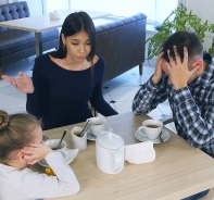 Familie in einem Caf