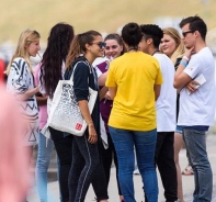 Evangelikale Christen teilen ihren Glauben zunehmend in der ffentlichkeit.