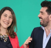 Die Moderatoren des Programms Buenas Noticias, Ana Saco und Isaas Saracho