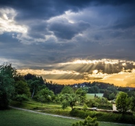 Landschaft mit Sonnenstrahlen