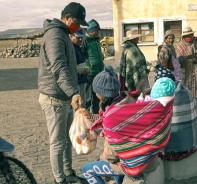 Essensverteilung in Bolivien