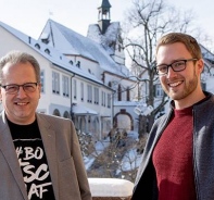 tsc-Rektor Benedikt Walker und Student Micha Habel