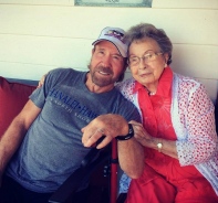 Chuck Norris und seine Mutter Wilma