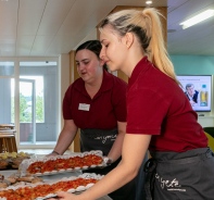 Serviceeinsatz der Stiftung Wendepunkt in der Gastronomie