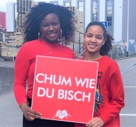 Besucherinnen der First Love Church