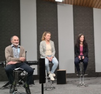 Florian Wthrich (r.) im Gesprch mit Ernst Tanner, Yvonne Niederhauser und Christine Hofer (vlnr)