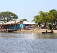 Fischerdorf in Gambia